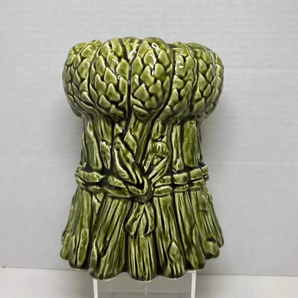 Vtg Ceramic Majolica Style Vase A Stalk Of Green Asparagus Tied With A Ribbon